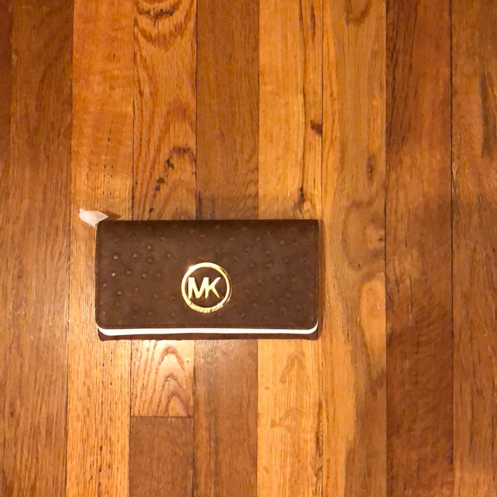SOLD- Michael Kors Wallet New